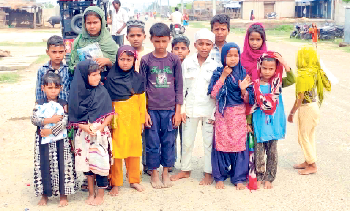 गाउँपालिका–४ नरैनापुरमा बालविकास कक्षामा अध्ययनरत २५ विद्यार्थीमध्ये धेरै जनासँग जुत्ताचप्पल छैन