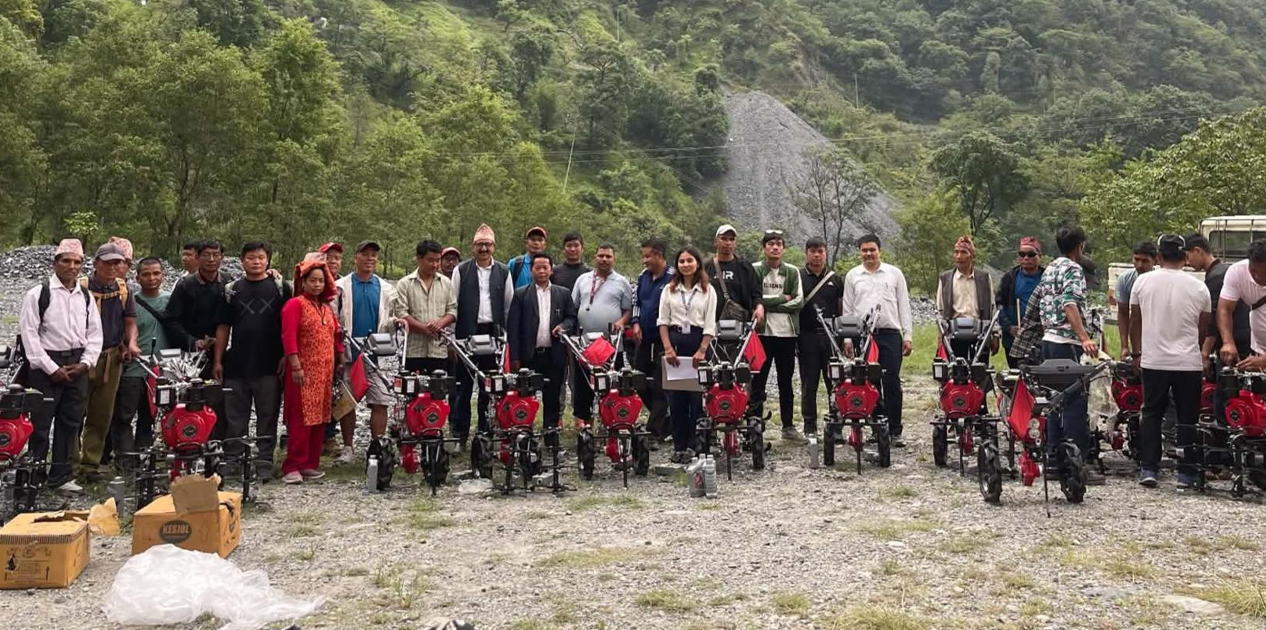 मालिकाका किसानलाई अनुदानमा यान्त्रिक हलो वितरण